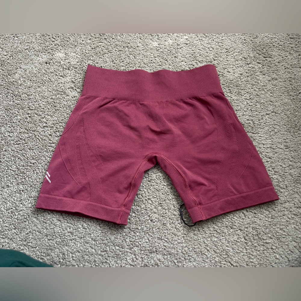 Oner Active ENHANCELIFT™ SEAMLESS SHORTS WITH GRAY LOGO Small Burnt Maroon